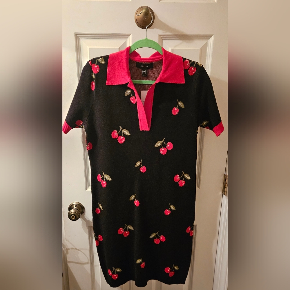 NWT Forever 21 Plus Size Cherry Print Sweater Dress. Size 0X fits L-XL